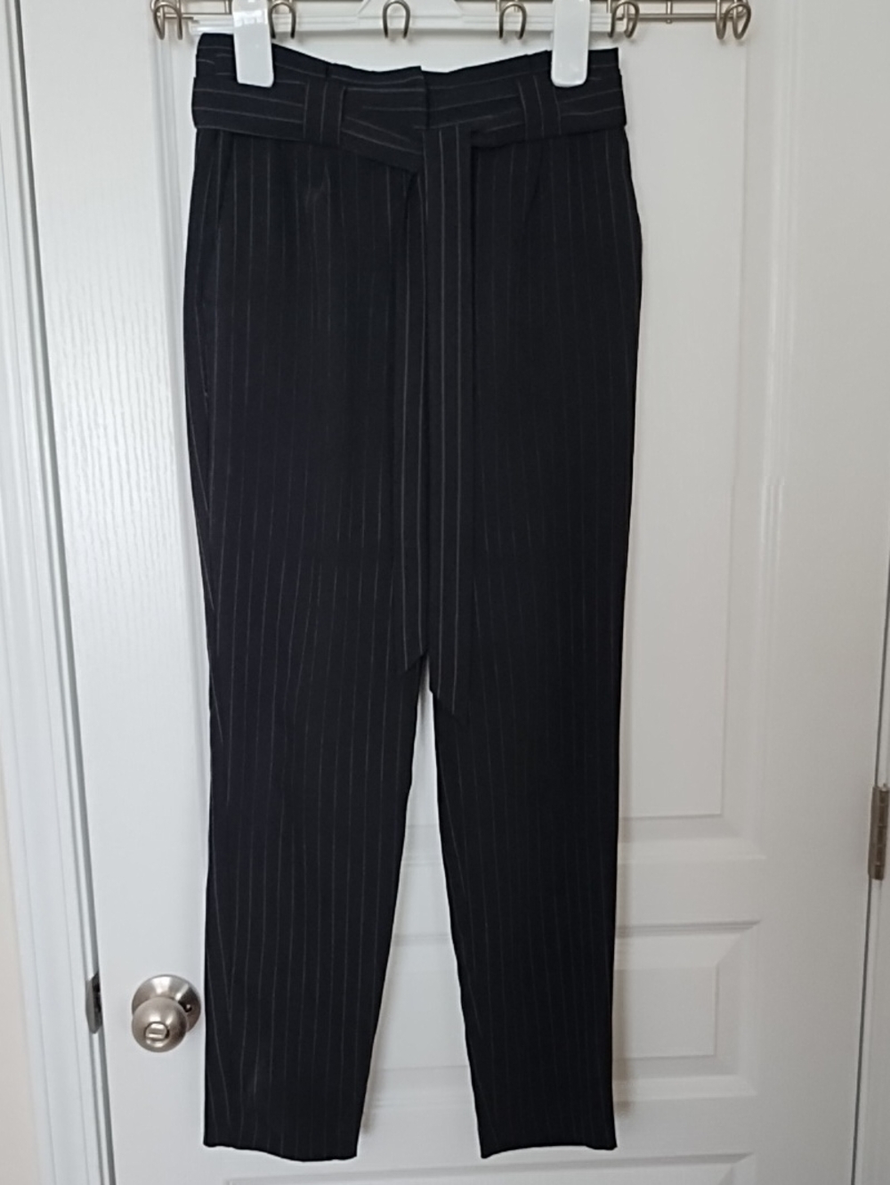 Express Black & White Striped High Rise Ankle Trousers Workwear Women's Size 2R